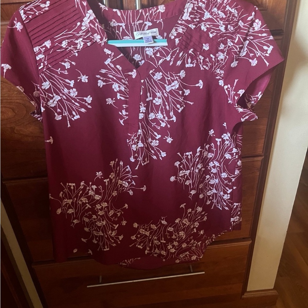 Croft & Barrow Burgundy Floral Blouse size medium